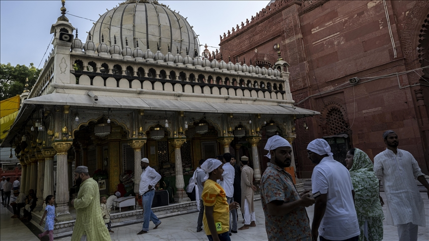 Makam sufi Nizamuddin di Delhi ada daya tarikan tersendiri